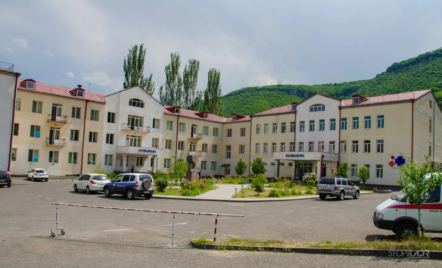 В Горисе 17 человек отравились на дне рождения