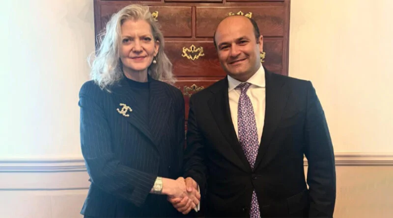 Mkrtchyan, Hooker Discuss US-Armenia Agreements