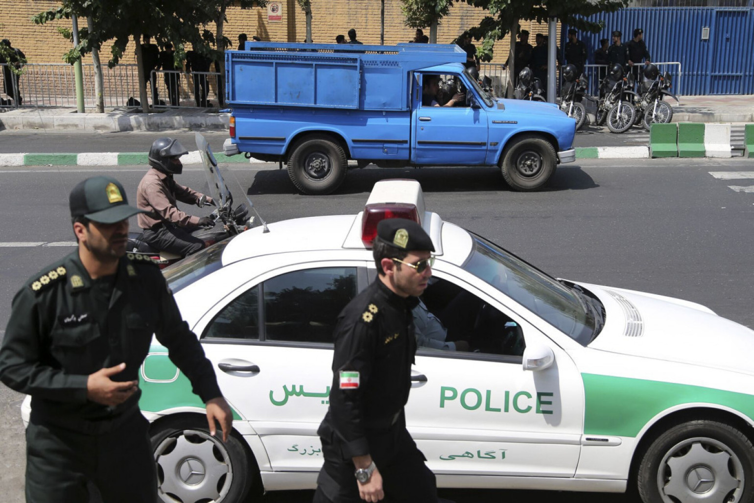 5 Police Officers Killed in Attack in Southeast Iran