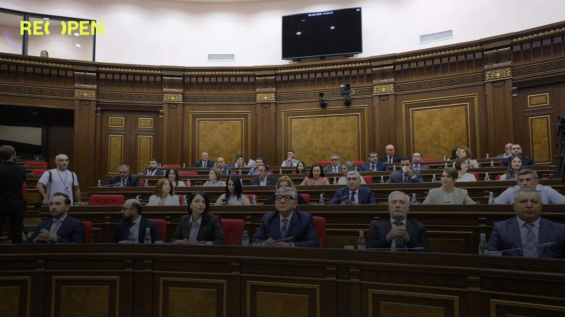 Սիմոնյան-Քոչարյան․ վեճը 44-օրյայի զեկույցի շուրջ