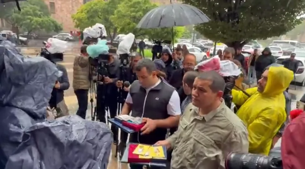 Արցախյան պատերազմի մասնակիցները վերադարձրել են մեդալները