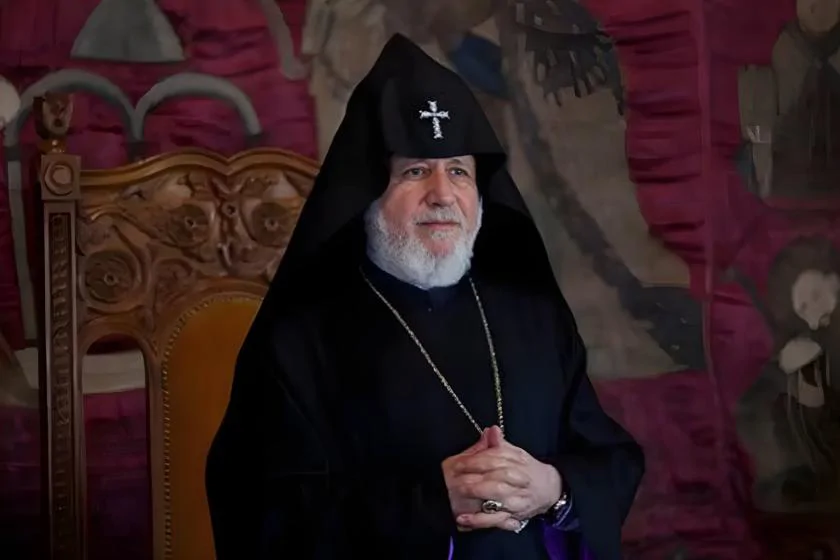 Гарегин II отправился в Индию