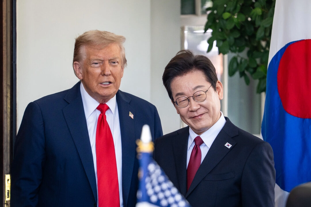 S. Korean President Jokes About Trump's "Threatening" Post