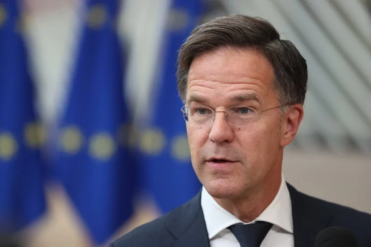 NATO Chief Pledges Uninterrupted Arms for Ukraine