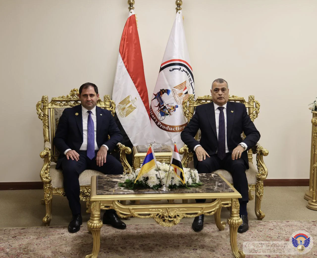 Papikyan Discusses Military-Technical Cooperation in Cairo
