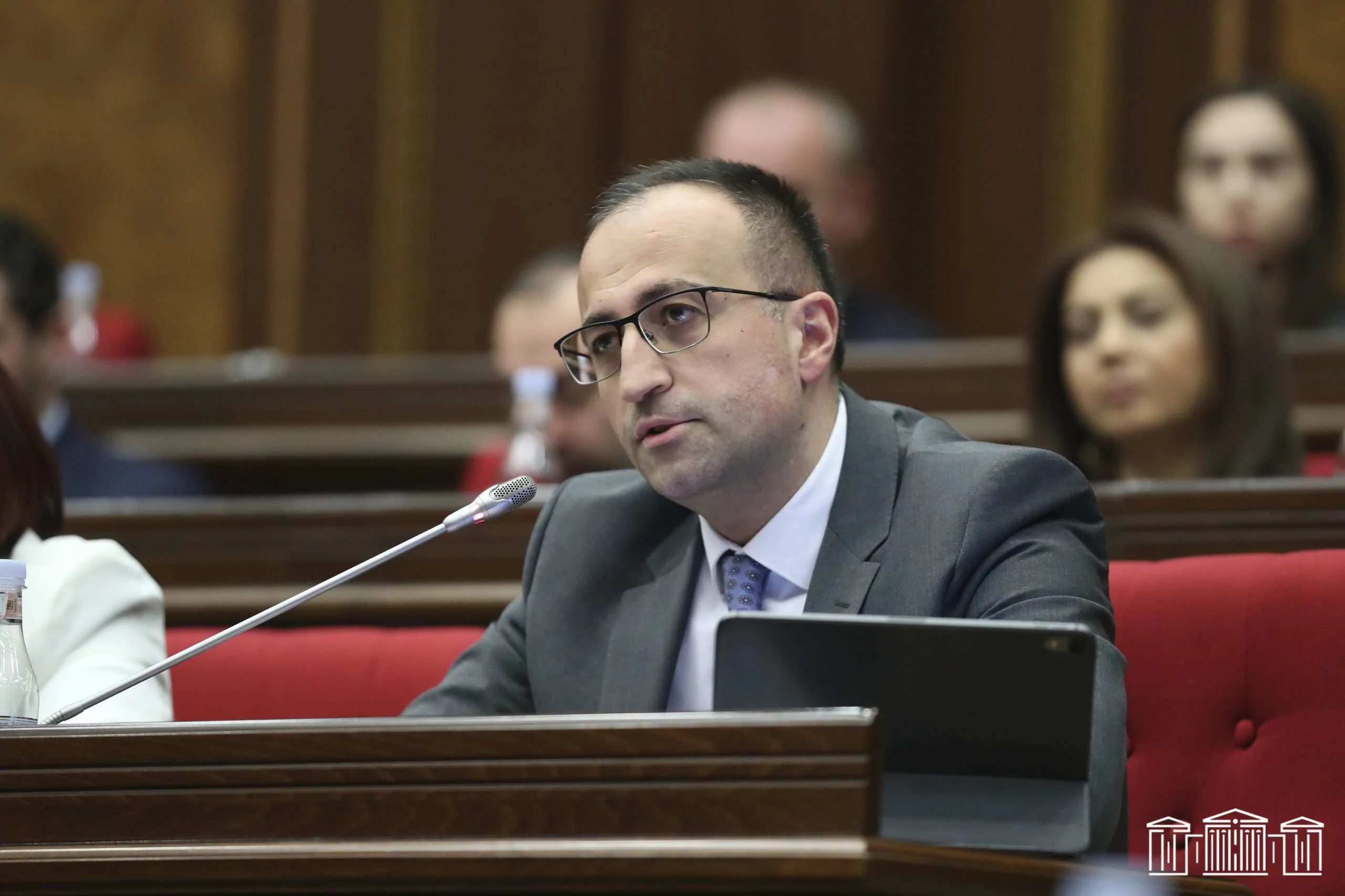 Արսեն Թորոսյանի պատգամավորական լիազորությունները դադարեցվել են