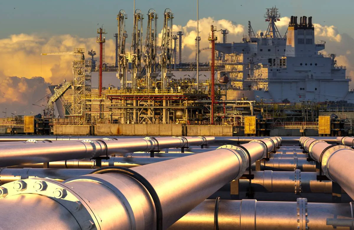 EU to Propose Earlier Ban on Russian LNG