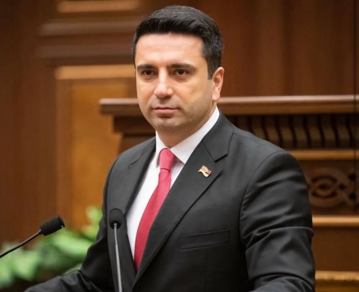 Ալեն Սիմոնյան․ Ուսուցիչը ձևավորում է մտածողություն և արժեքներ