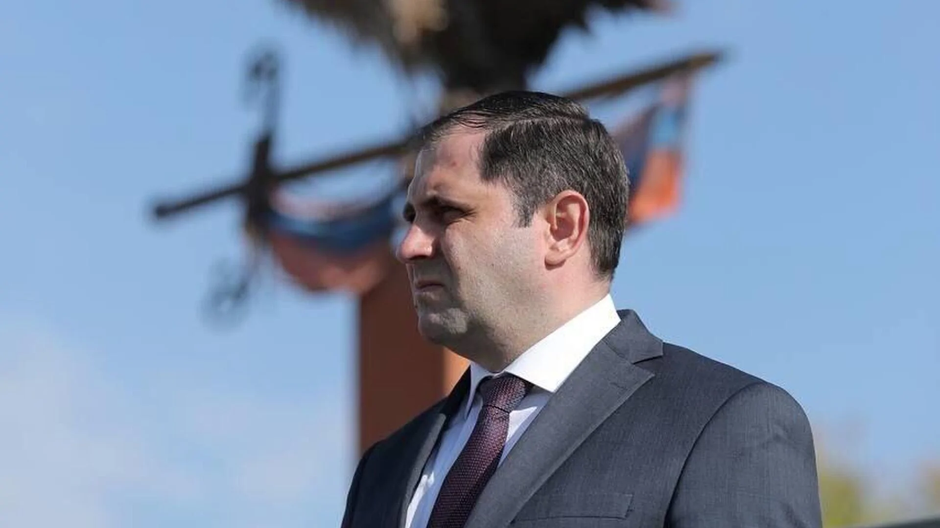 Defense Minister Suren Papikyan Arrives in US