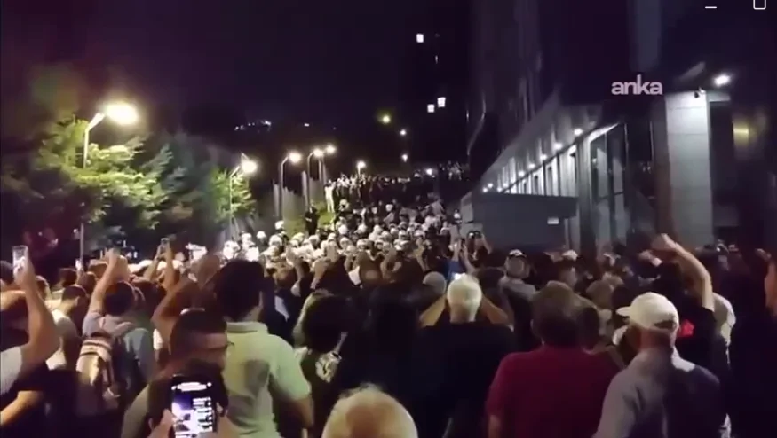 Protests Erupt in Istanbul, Clashes with Police Reported