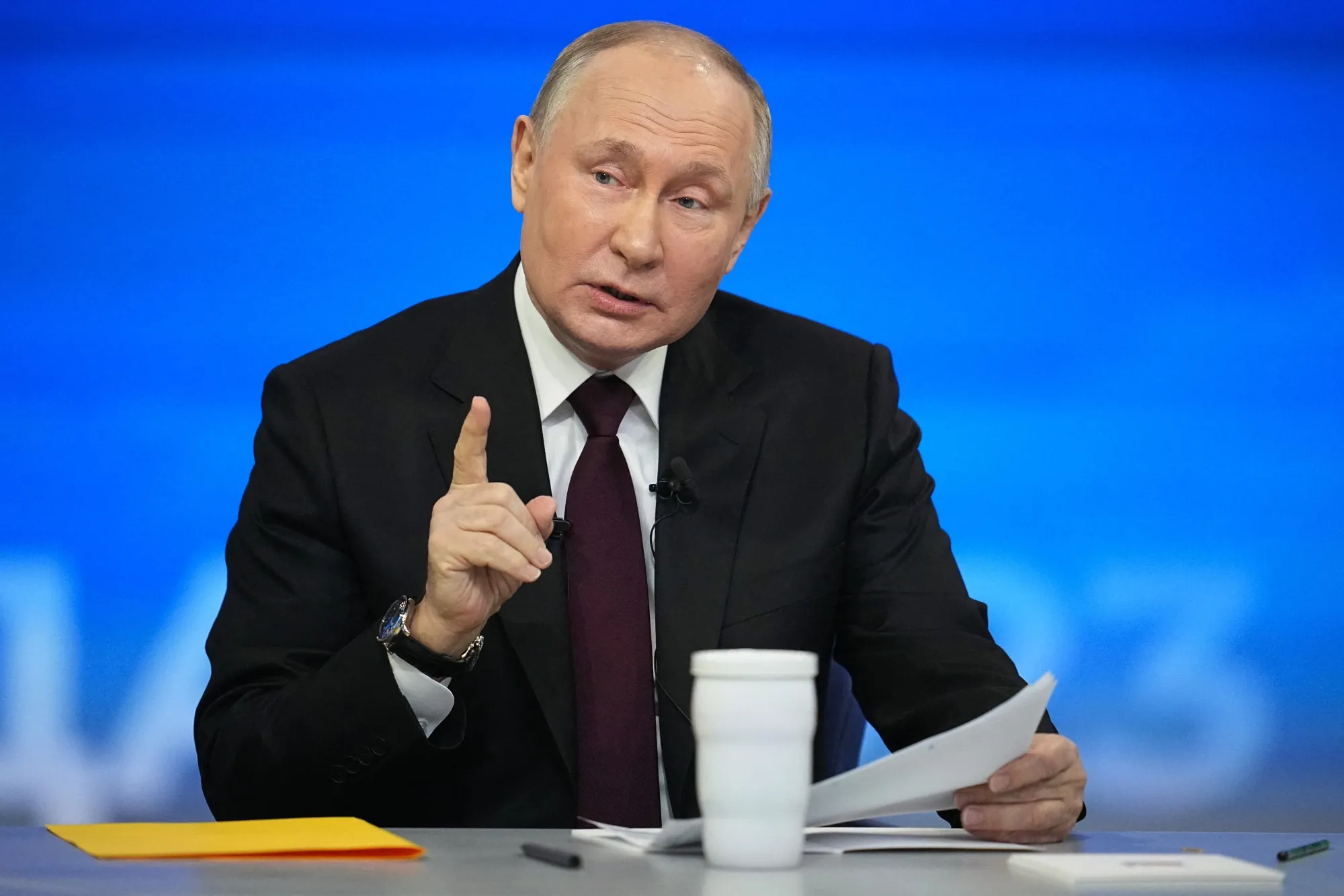 Путин: Было бы глупо не развивать Северный морской путь