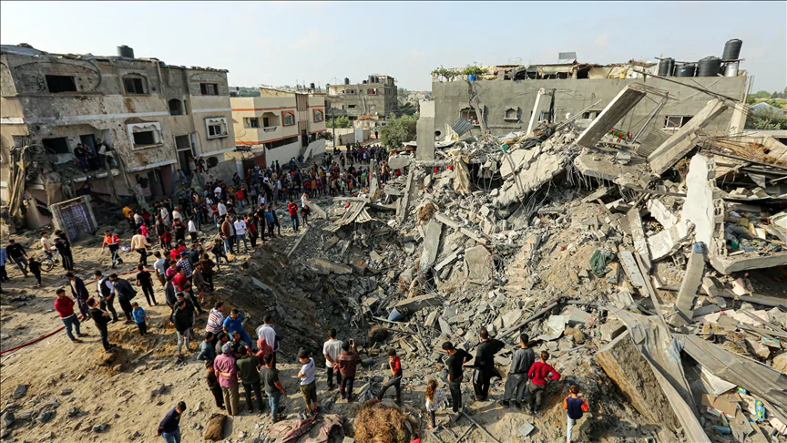  Israel Strikes Residential Buildings in Gaza City