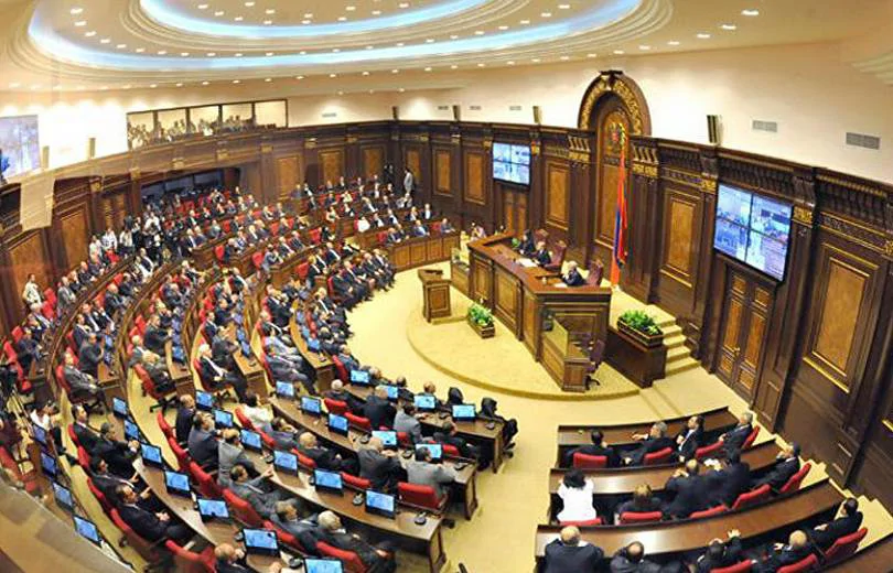 Парламент Армении принял декларацию о мире с Азербайджаном