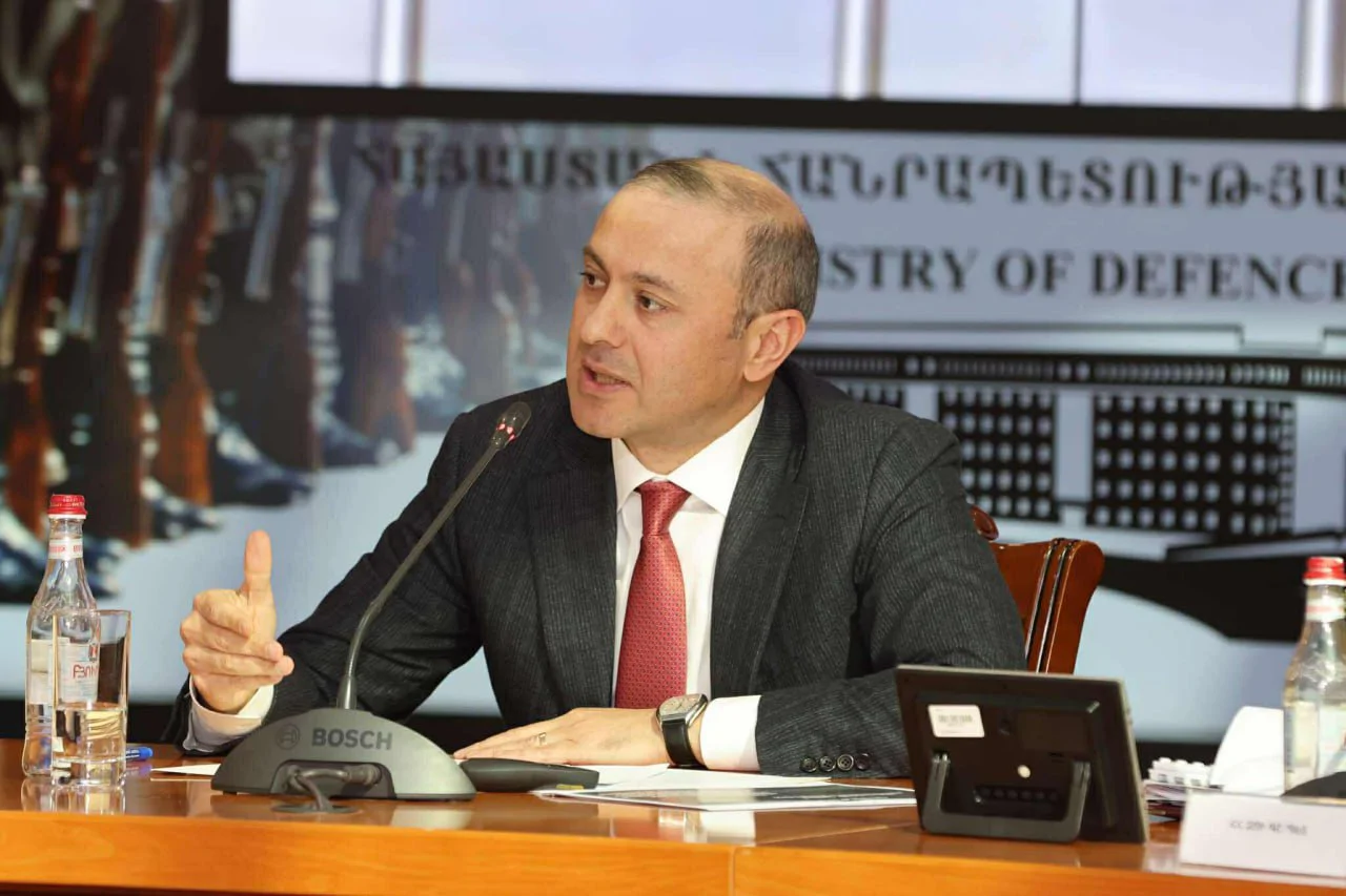 Григорян представил руководству ВС концепцию безопасности