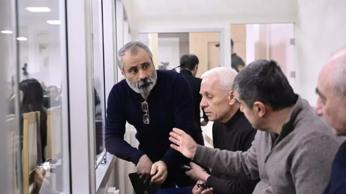 Բաքվում դատախազը ցմահ ազատազրկում է պահանջել  5 հայի համար