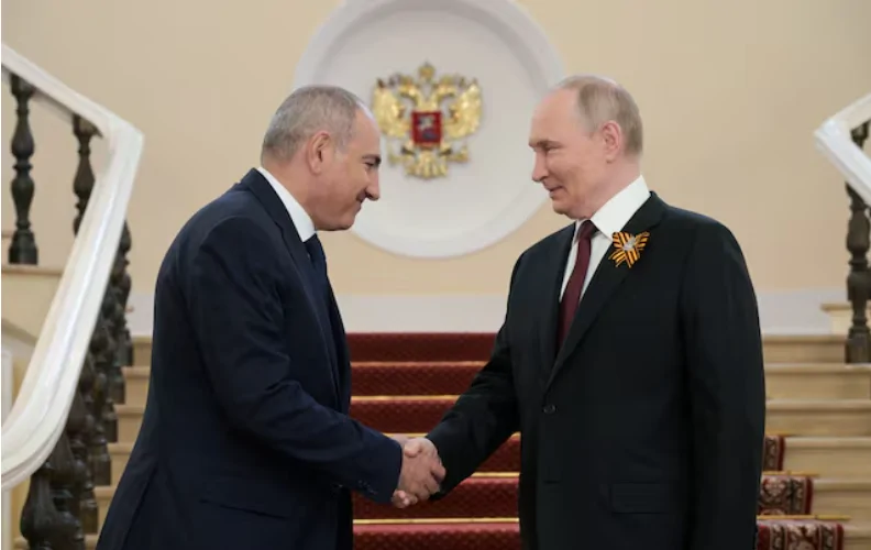 Pashinyan Congratulates Putin on His Birthday