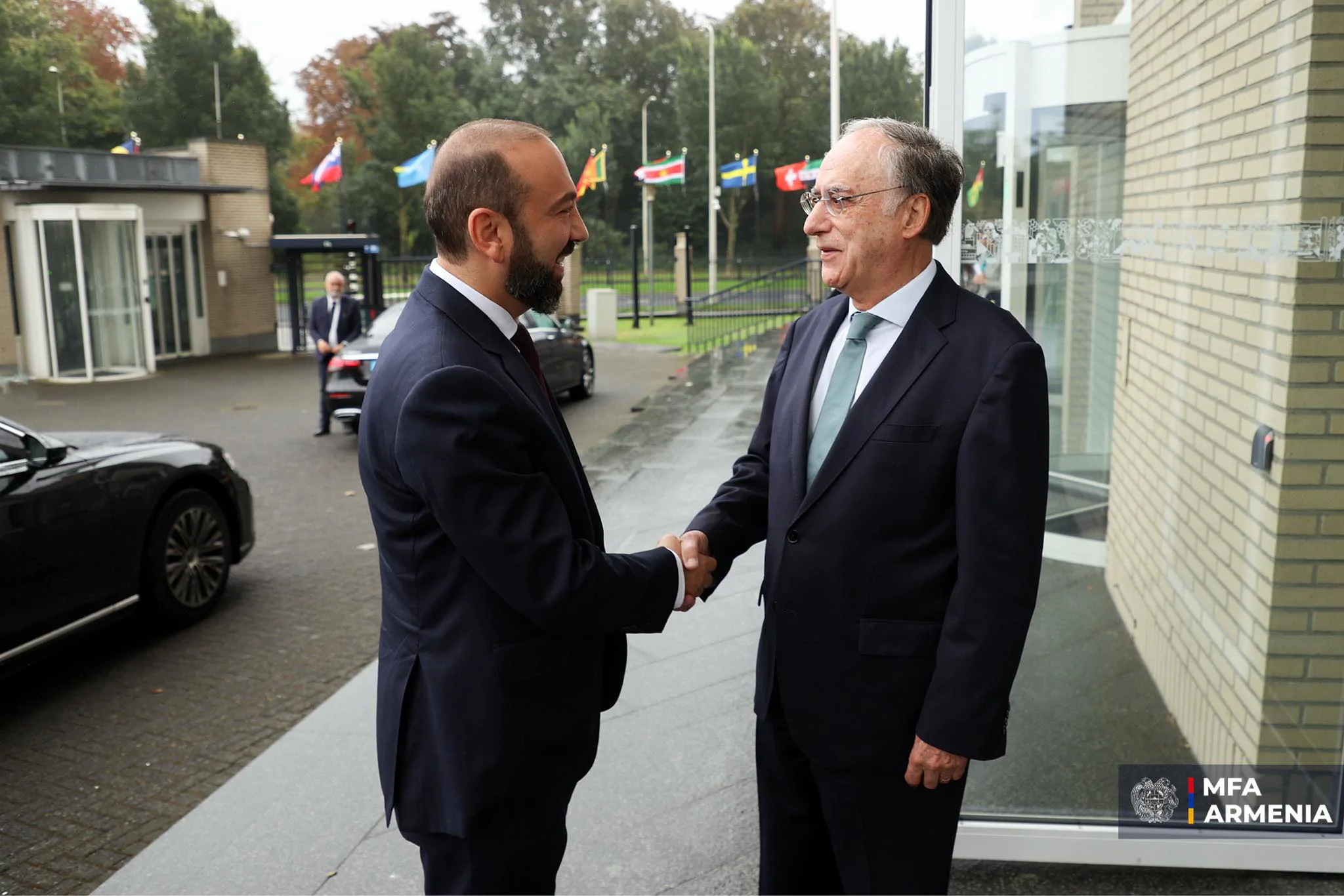 Mirzoyan Meets OPCW Chief to Discuss Cooperation