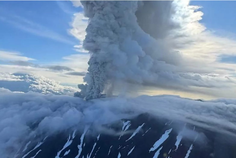 Kamchatka Volcano Erupts, Aviation Threat Level Orange