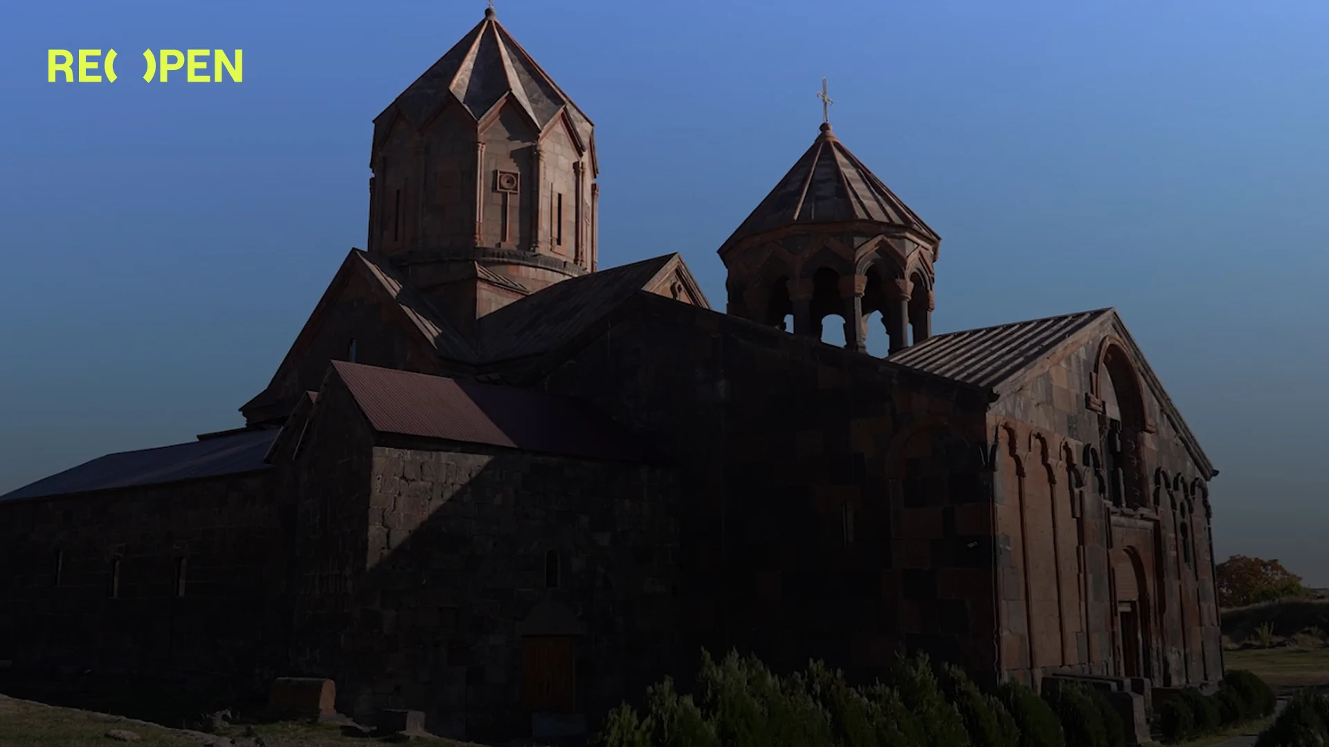 Թուք ու մազ. Պահանջ վեհափառից