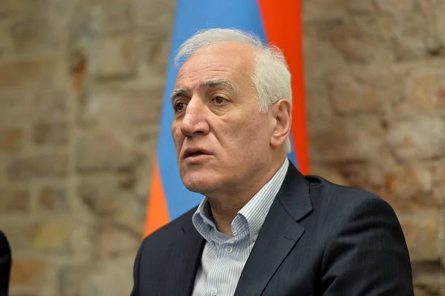 Խաղադրույքներ բարձր են․ նախագահ Խաչատուրյանի կոչը ՀՀ դեսպաններին
