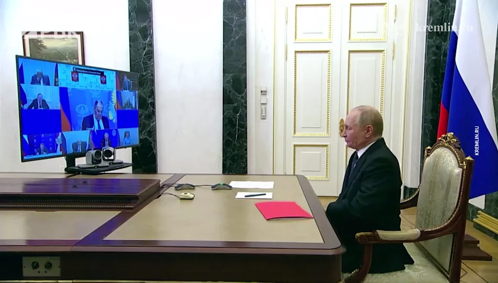 Путин обсудил с Совбезом отношения со странами СНГ