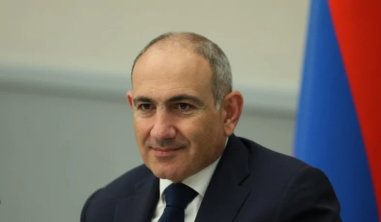 Pashinyan Starts Workday with Ruben Hakhverdyan Song