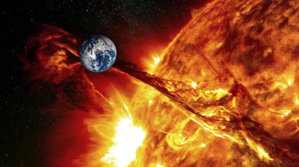 Major Solar Flare Erupts; Strong Magnetic Storm to Hit Earth