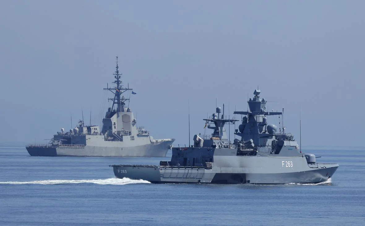 В Балтийском море появились «корабли-призраки» НАТО