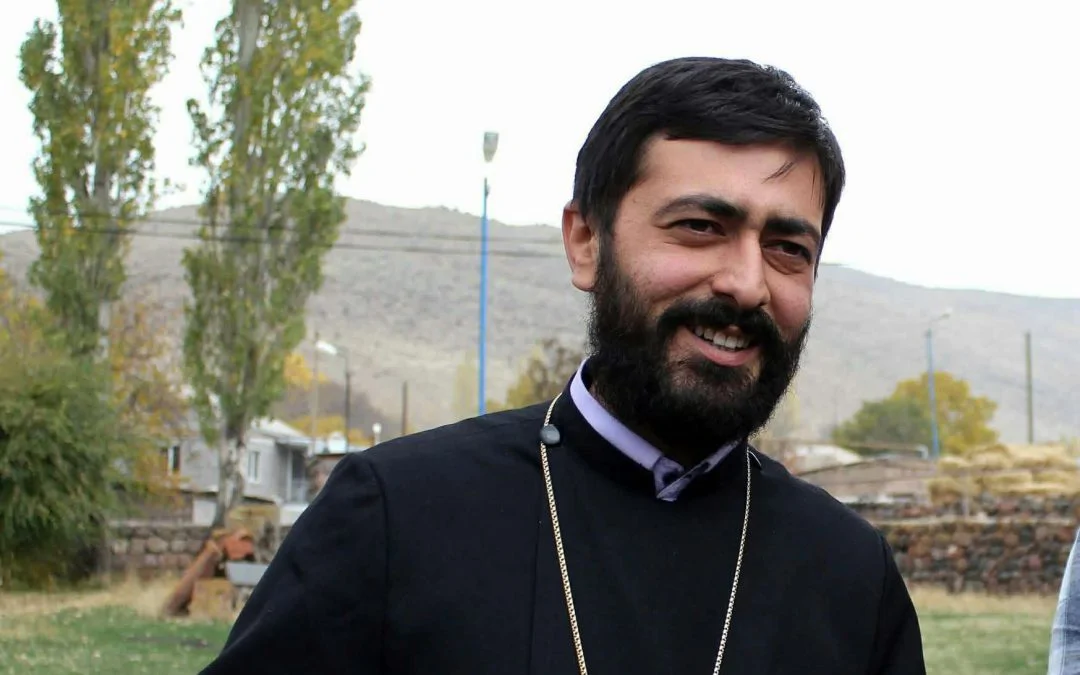 Թալինի հոգևոր հովվի հարցը քննարկվում է Մայր Աթոռում՝ Փաշինյանի այցի նախօրեին