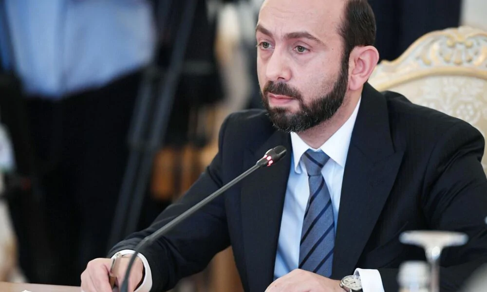 Глава МИД Армении посетит Данию