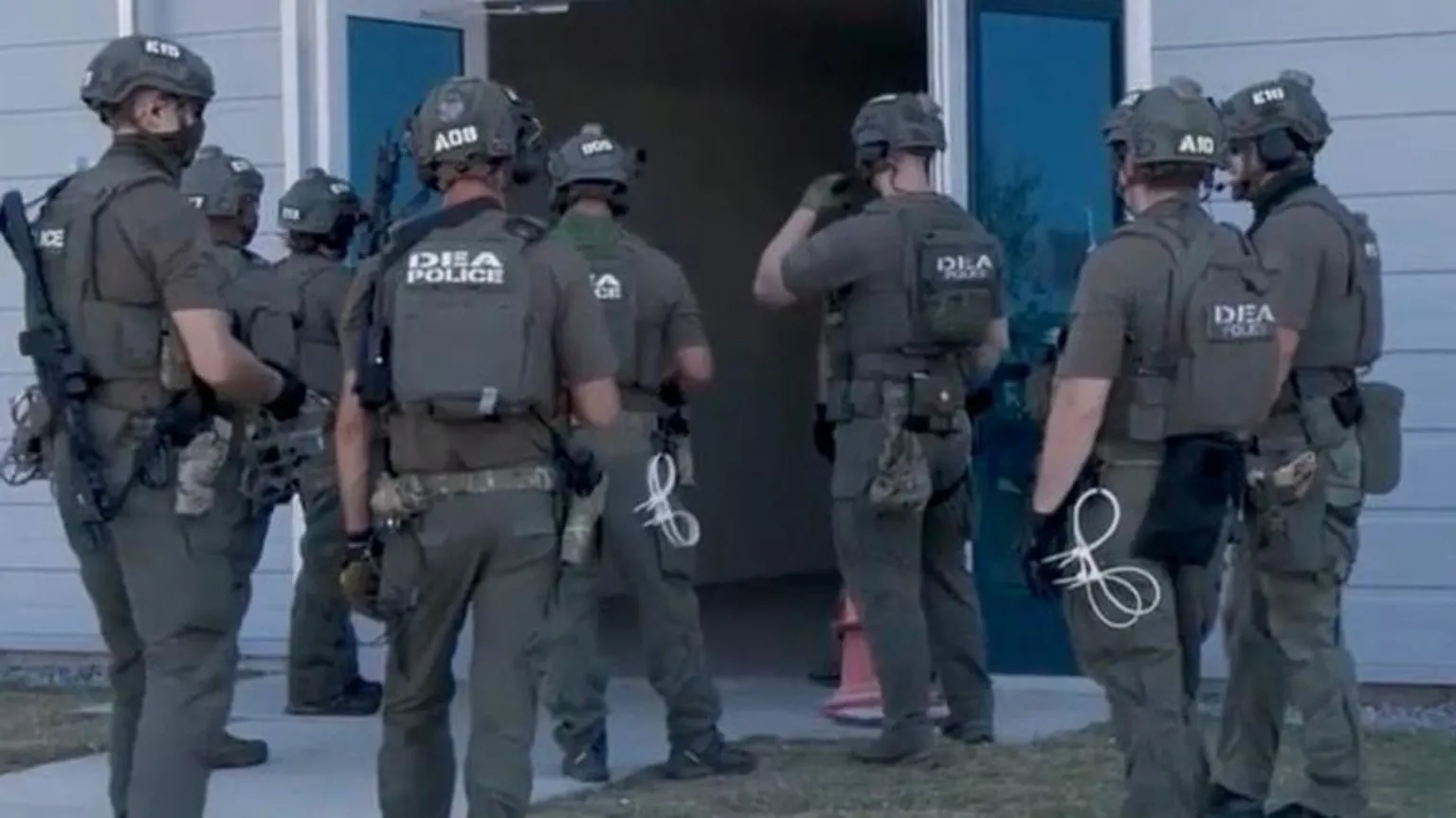 300 South Koreans Arrested in US Immigration Raid at Hyundai Plant