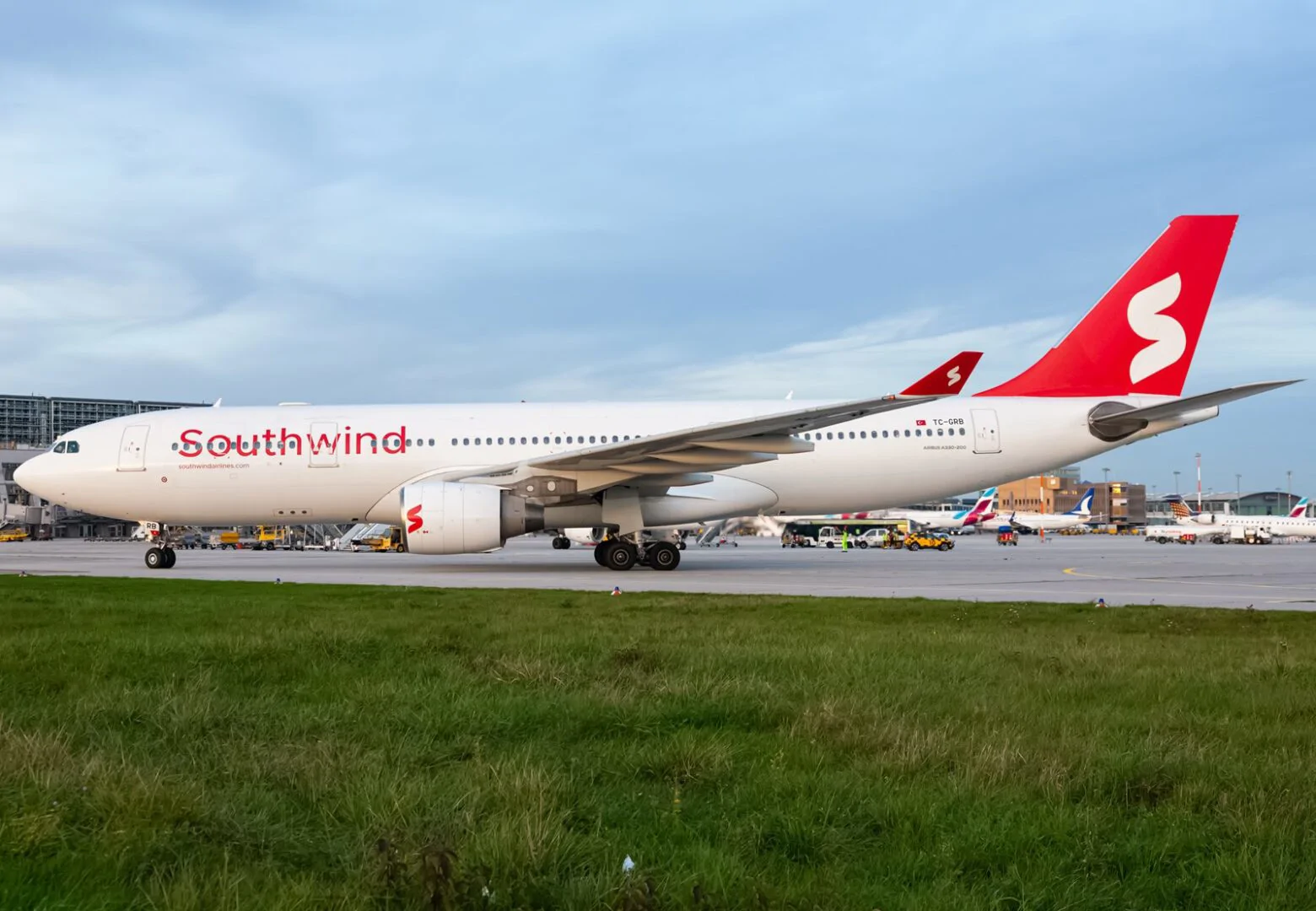 Passengers Faint on Hot Southwind Flight to Moscow