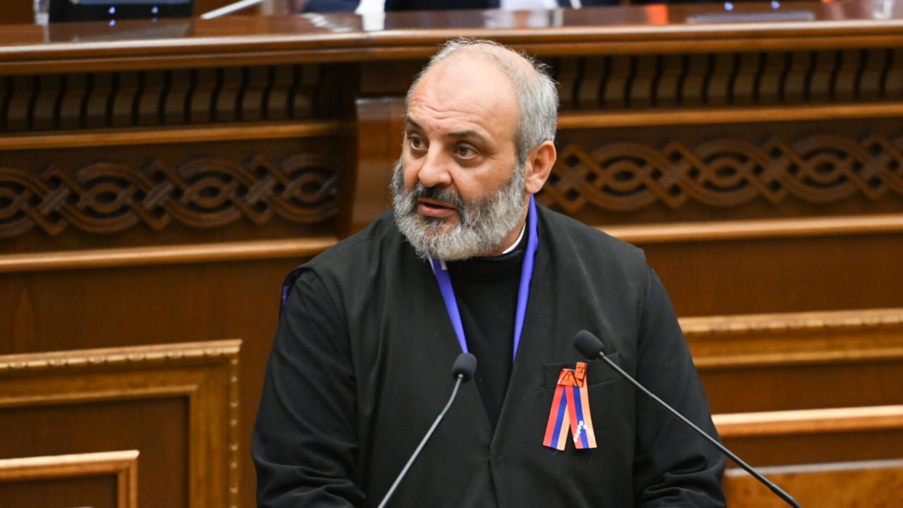 Архиепископ Баграт Галстанян арестован
