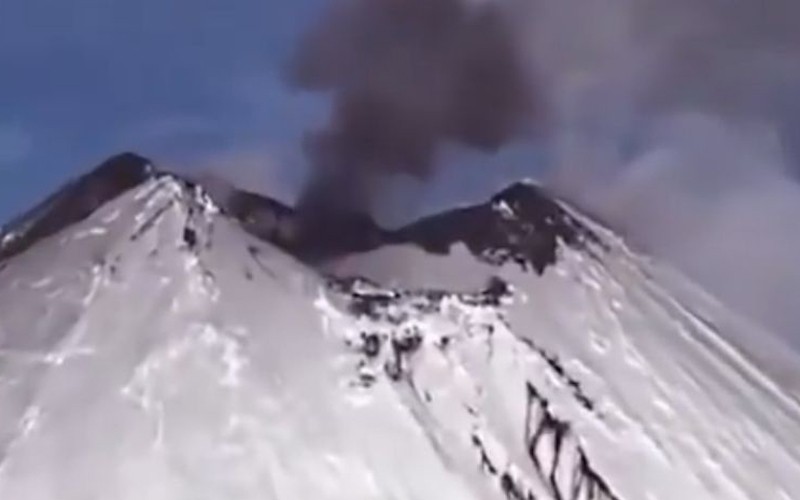 "Extinct" Krasheninnikov Volcano Erupts in Kamchatka