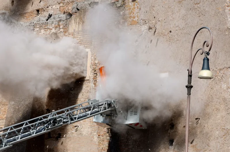 Medieval Conti Tower Collapses in Rome, Injuring Four