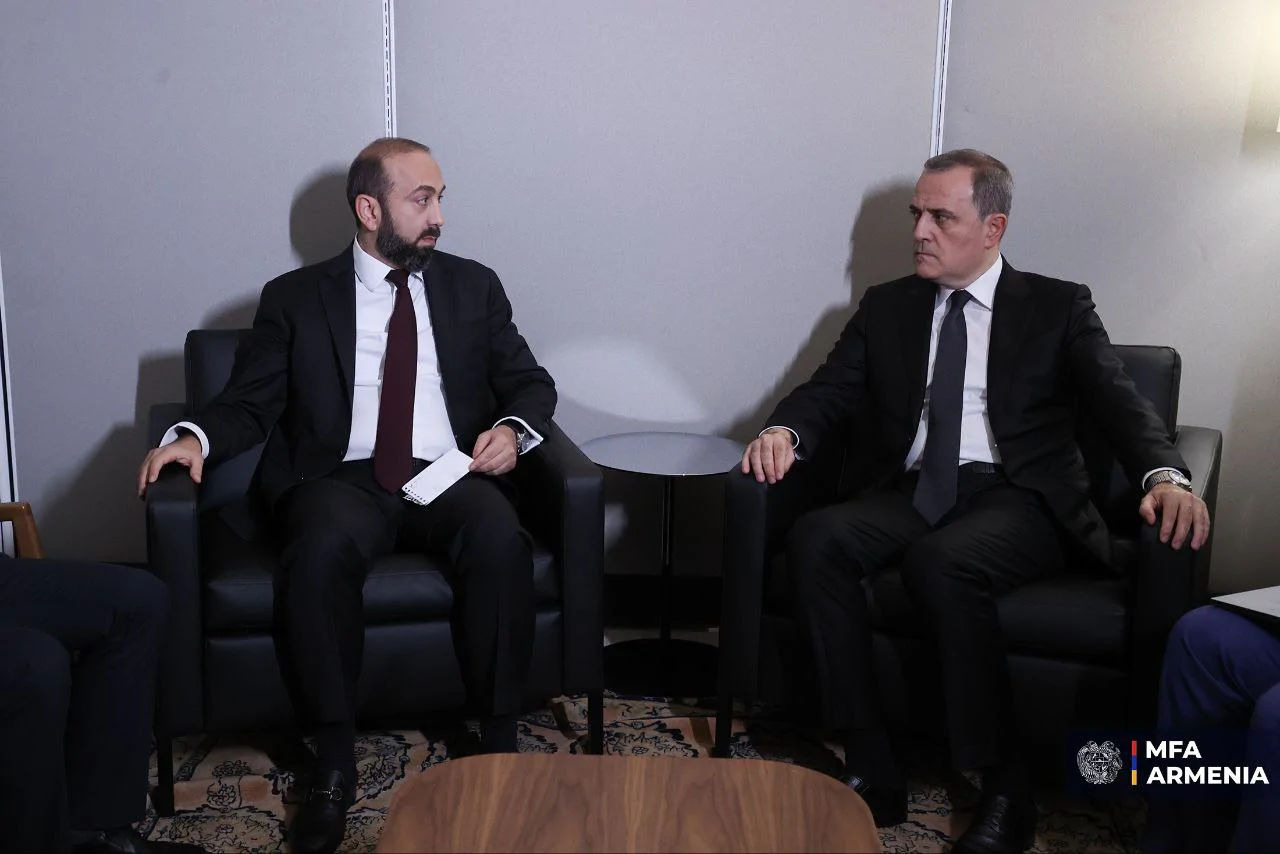 Armenian, Azerbaijani FMs Meet in New York