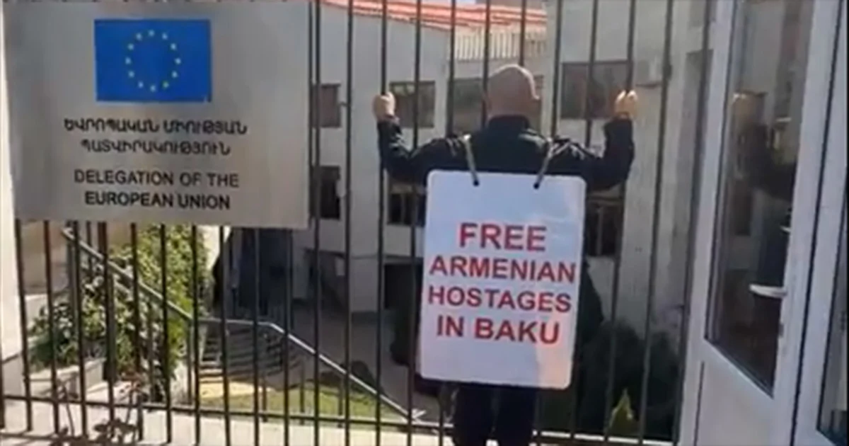 Ashotyan Holds Solo Protest Outside EU Office in Yerevan