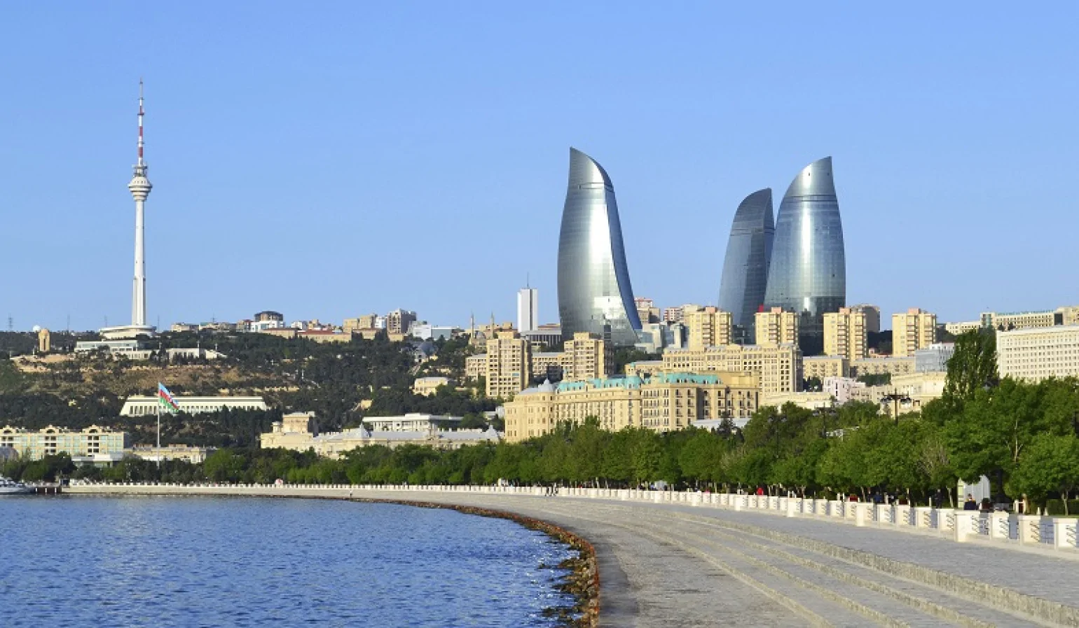 Armenian Civil Society Delegation Arrives in Baku