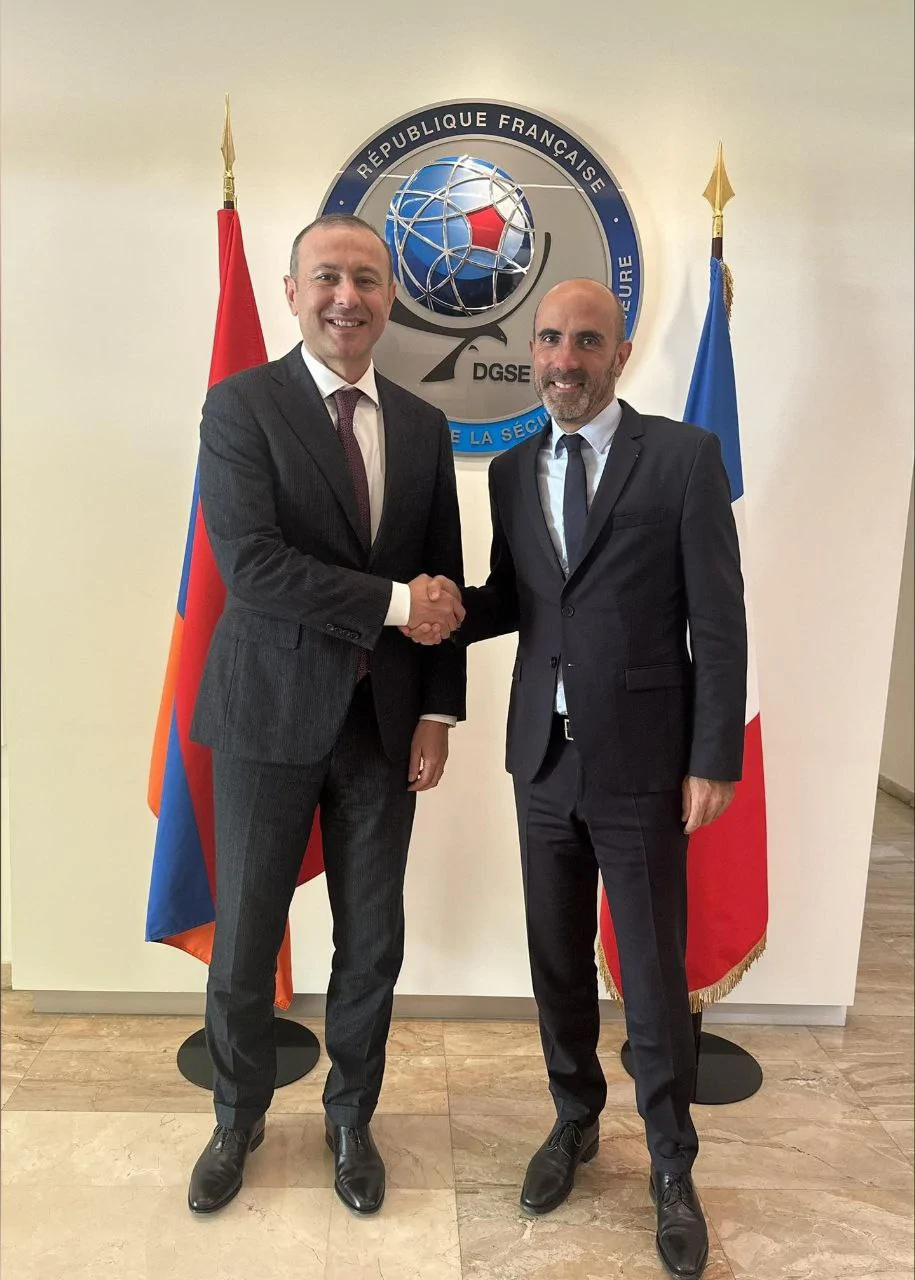 ՀՀ ԱԽ քարտուղարը հանդիպել է Ֆրանսիայի Արտաքին հետախուզության ղեկավարի հետ