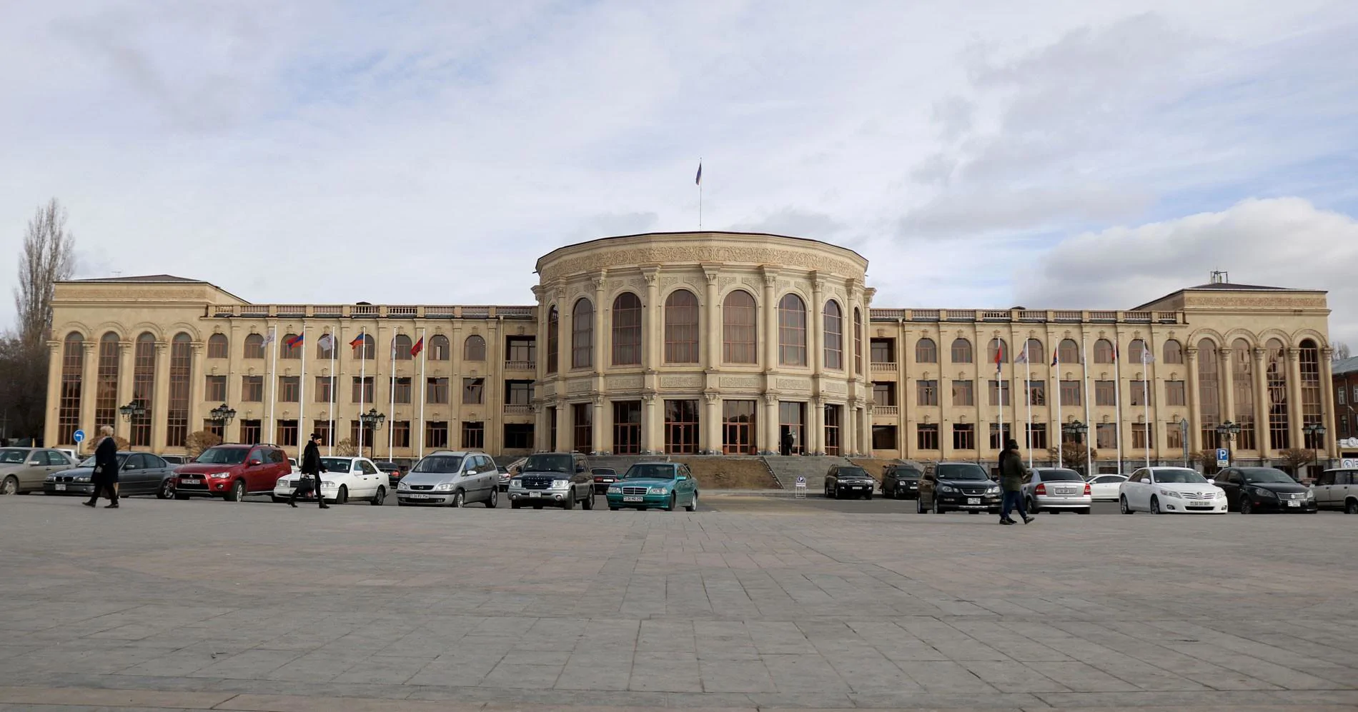 Ճգնաժամ Գյումրու ավագանիում. հնարավոր են արտահերթ ընտրություններ