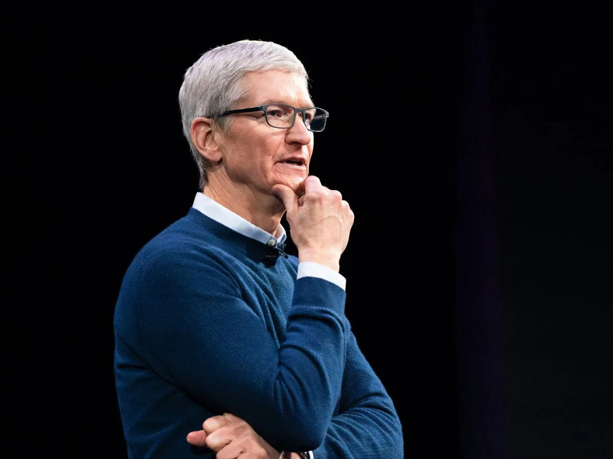 FT: Apple готовится к смене гендиректора Тима Кука