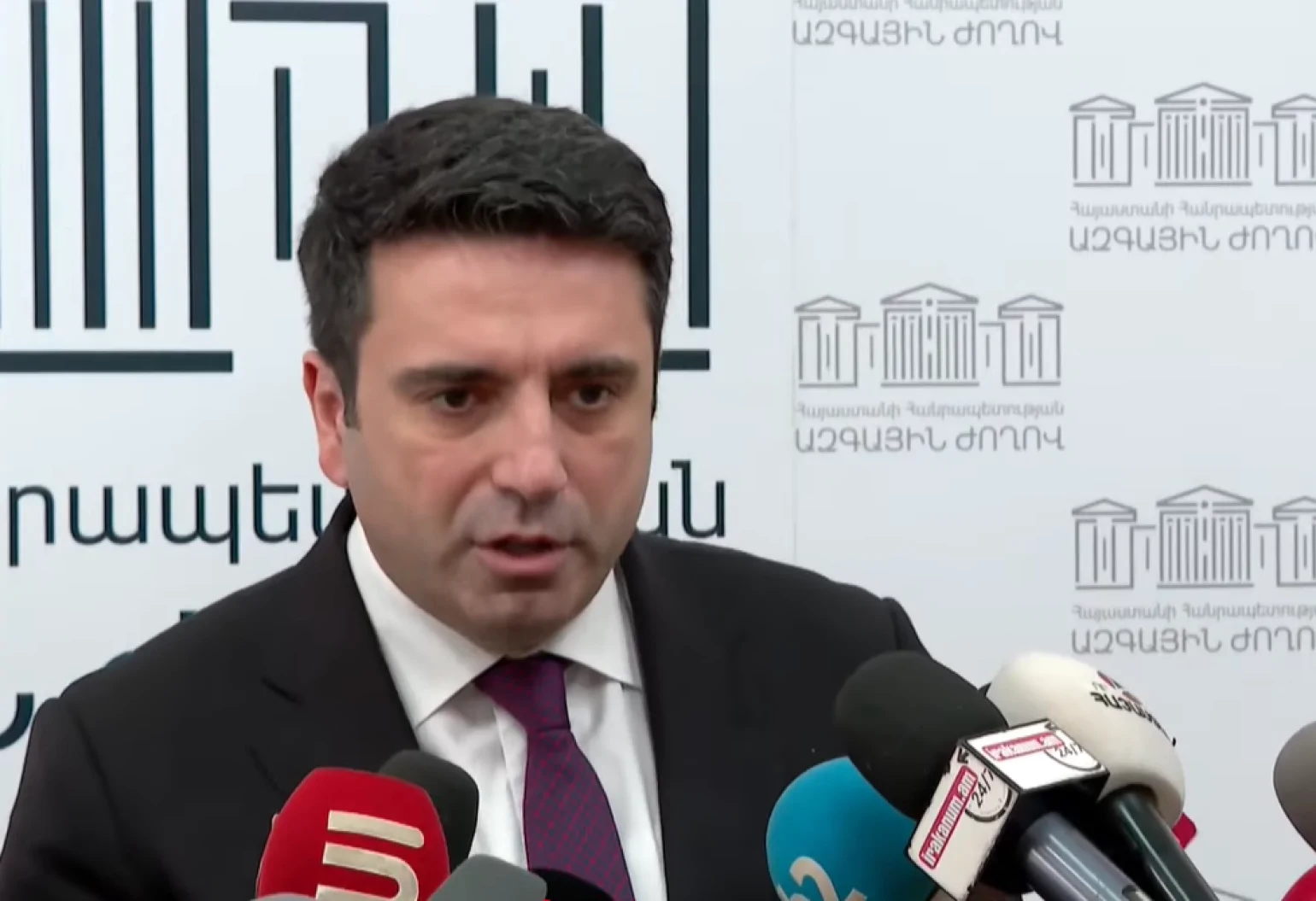 Ալեն Սիմոնյանը խոստանում է խիստ միջոցներ օդի աղտոտվածության դեմ