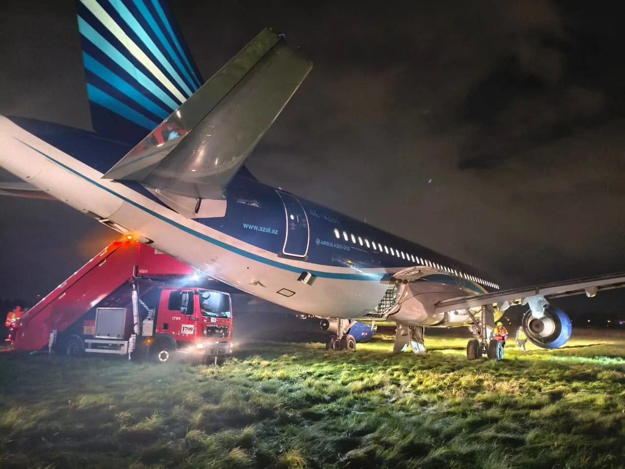Emirates Boeing 747 Crashes into Sea in Hong Kong; 2 Dead