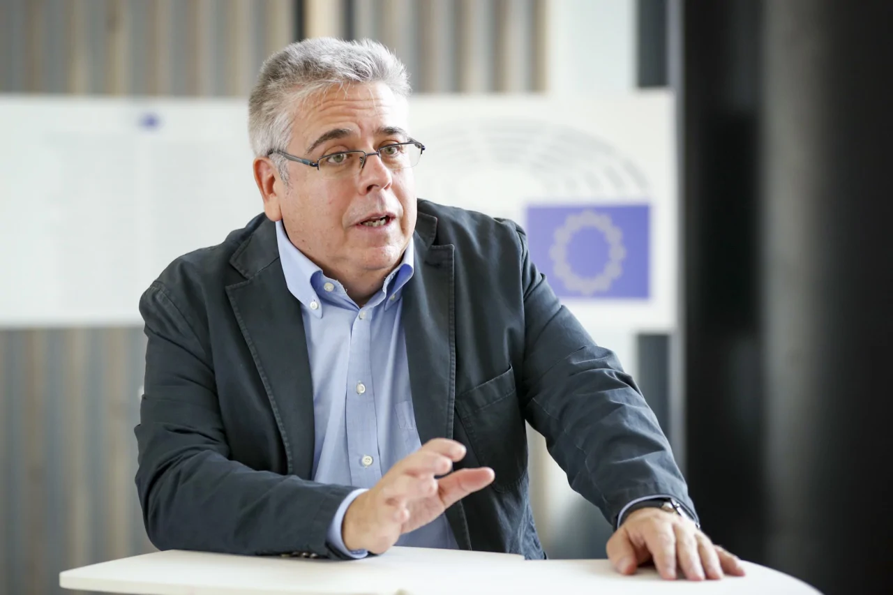 Կարծիքի համար մարդկանց դատելն անընդունելի է. ԵԽ պատգամավորը՝ Երևանում