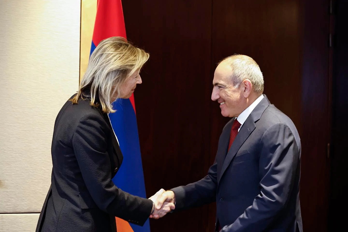 Փաշինյանը Փարիզում հանդիպել է ԵՄ հատուկ ներկայացուցչին