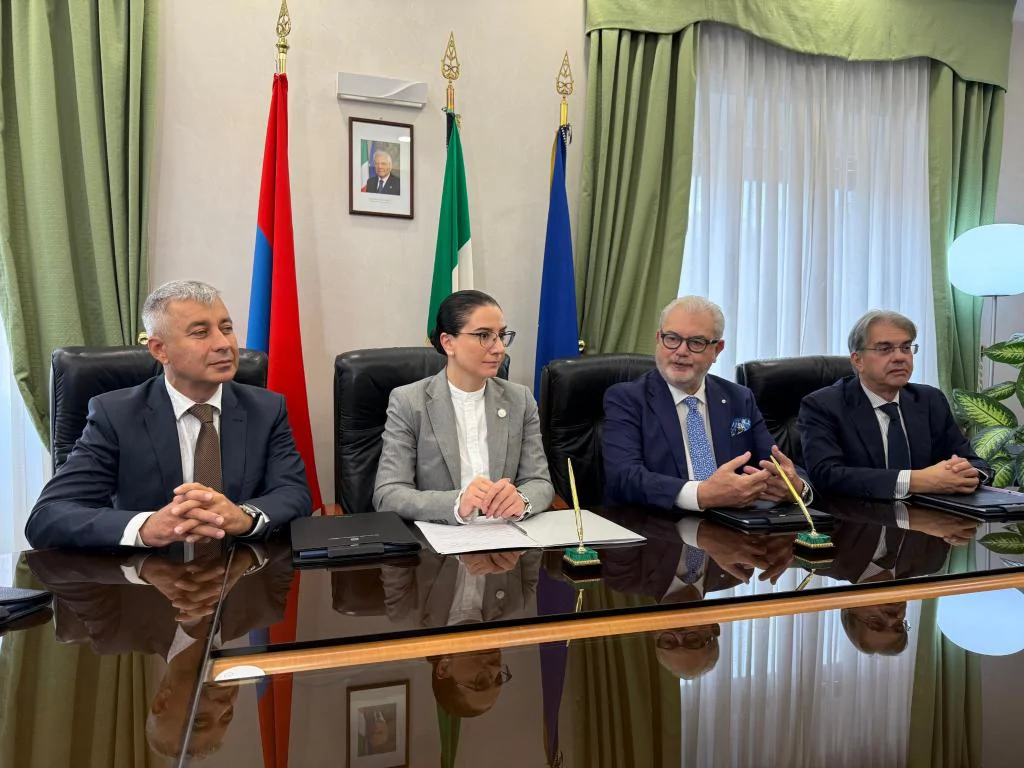 Վարդապետյանը հանդիպել է Իտալիայի Զինվորական դատական խորհրդի փոխնախագահի հետ