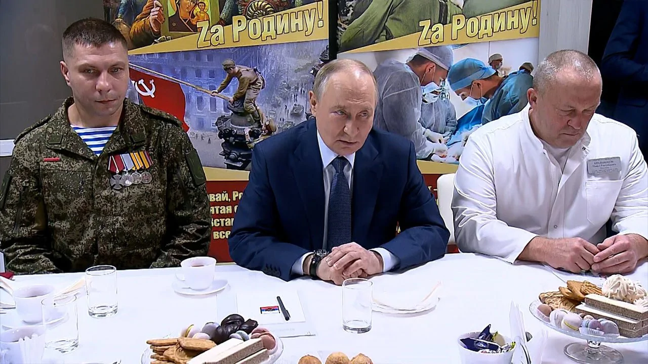 Putin: Ukrainian Troops Encircled in Kupyansk and Pokrovsk