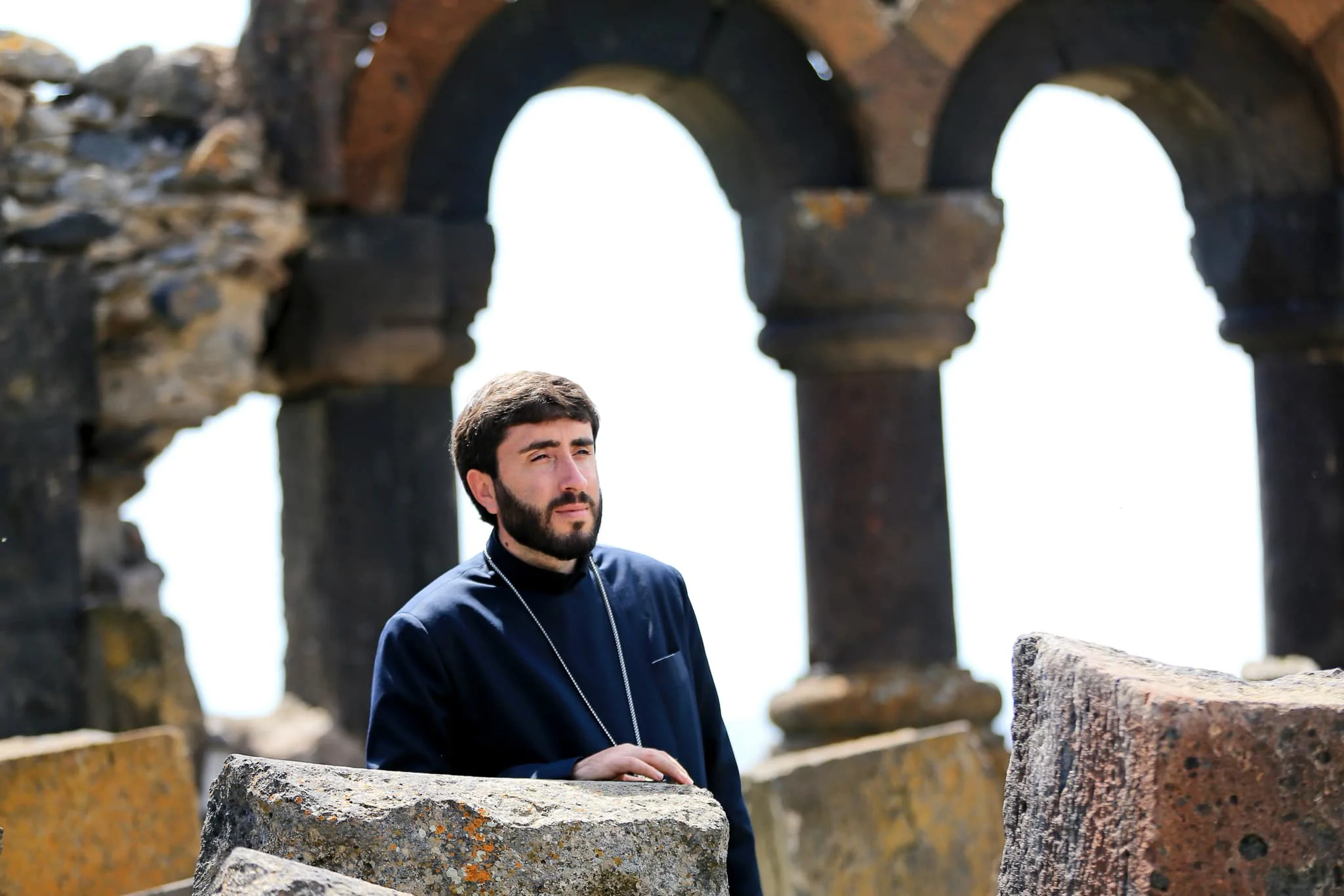 Եթե կաթողիկոսը կասկածում է՝ կարող է դիմել դատարան․ կարգալույծ քահանա