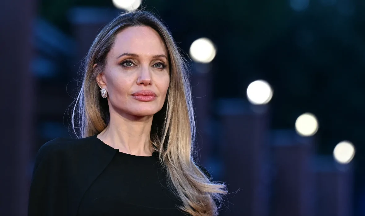 Angelina Jolie on 'Safari on People' in Ukraine