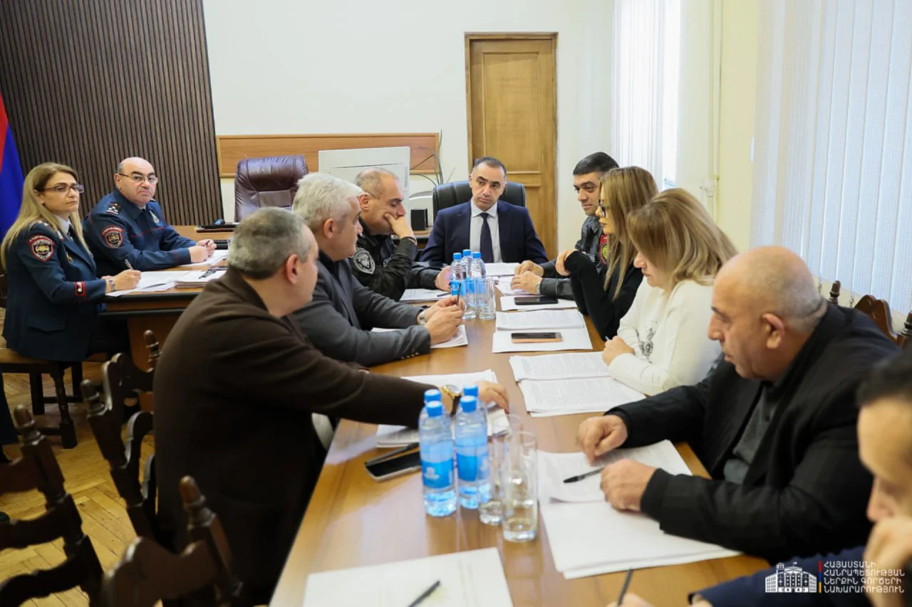 ՆԳՆ-ն 4 ոստիկանի կազատի աշխատանքից